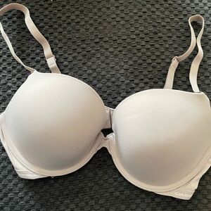 New push up Calvin Klein Women's Cream Bra 38B
